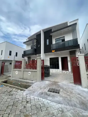 4bdrm Duplex in Ikota for sale