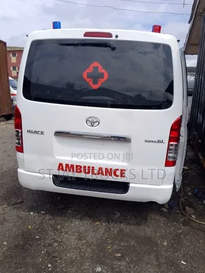 Toyota HiAce 2013 White