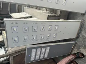 12eyes Solar Street Light