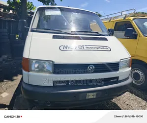 Volkswagen Transporter 2005 White