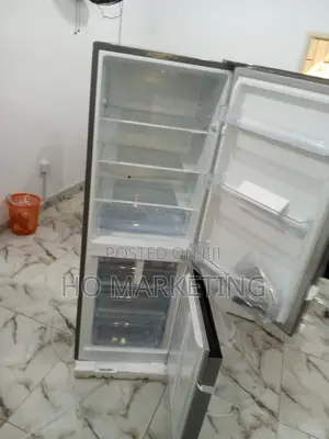 Hisense 255L Bottom Freezer Double Door Refrigerator