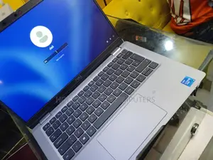 Laptop Dell Latitude 5320 16GB Intel Core I5 SSD 256GB