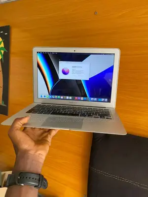 Laptop Apple MacBook Air 4GB Intel Core i5 SSD 128GB
