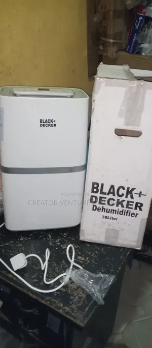 Dehumdifer Black Decker ,Remove Mist, Waiters Odours Etc