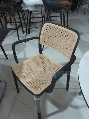 Quality Chair for Restaurants, Bars and Dinning Purposes