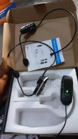 UHF Universal Wireless Microphone