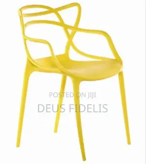 Hot Selling Modern Plastic Cafe Dining Chair With Armrest