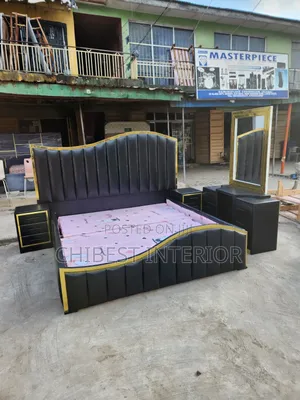 Leather 6by6 Padded Bed