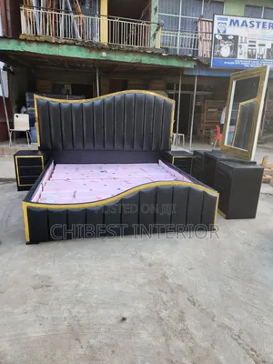 Advanced/Quality 6by6 Leather Padded Bed