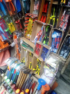 Carpieter Hammer/Tools Different Available