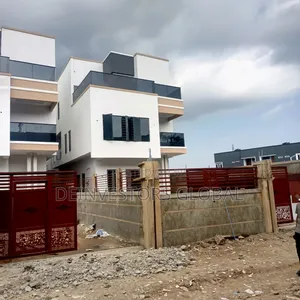 5bdrm Duplex in Opebi Estate for sale