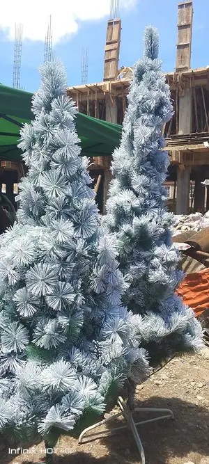 Pine Christmas Tree With Full Snow Flak