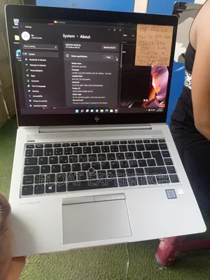 Laptop HP EliteBook 840 G5 8GB Intel Core I5 SSHD+SSD 256GB