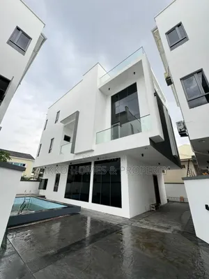 Furnished 5bdrm Duplex in Lekki for sale
