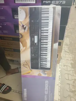 Yamaha Keyboard Psr E383