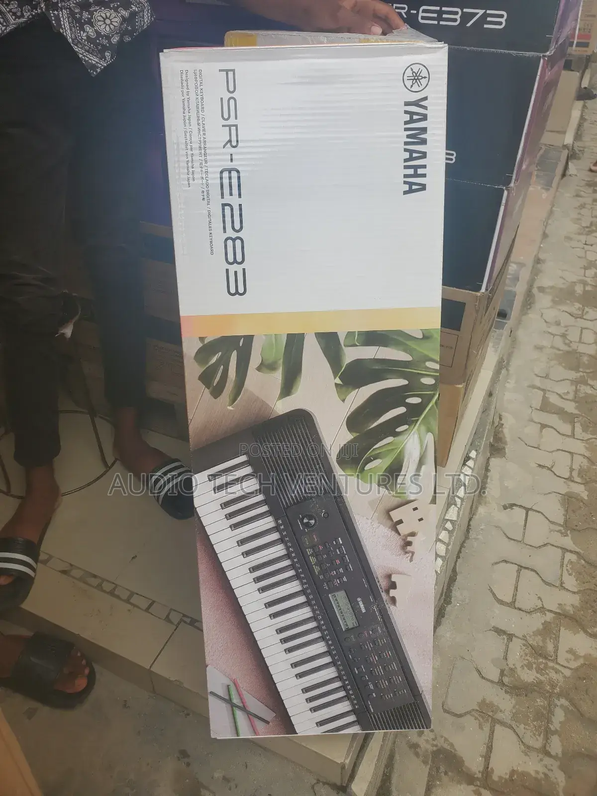 Yamaha Keyboard PSR E283