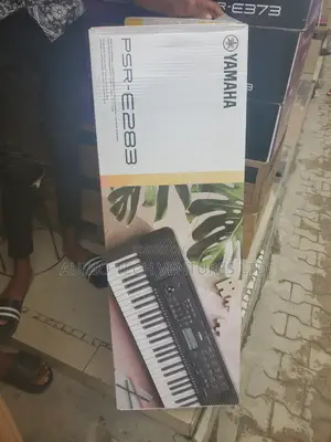 Yamaha Keyboard PSR E283
