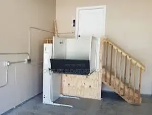 Incline Wheelchair Lift for Stairs