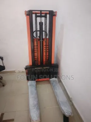 Semi Electric Stacker