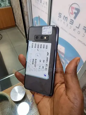 Samsung Galaxy S10e 128 GB Black