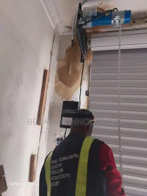 Robust Roller Units for Entranced Door Protection