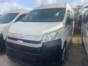 Toyota HiAce 2021 White