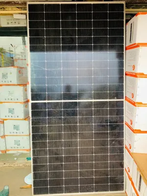 550watt Canadian Solar Panels 144 Celss . ,,... ,,