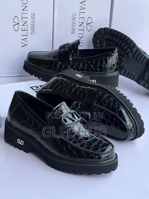 Patterned Leather Shoes