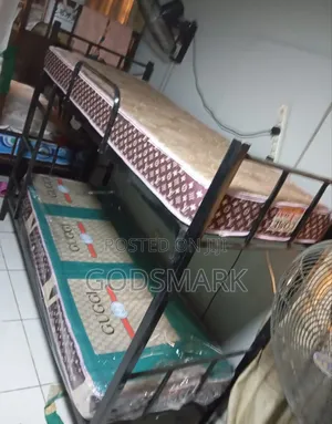 Strong Metal Bunk Bed With 2 Mattresses as a Set 6*3 Ft)