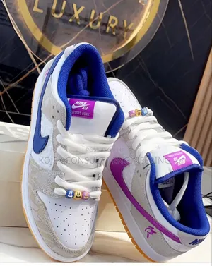 *NIKE SB DUNK Low *
*Hot Sale *