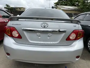 Toyota Corolla 2009 Silver