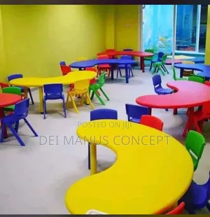 Plastic Half Moon Table for Kids