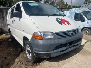 Toyota HiAce 2007 White