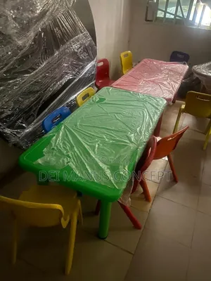 Children Reading Table