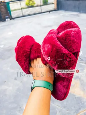 Plush Crossover Slides | Comfortable