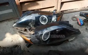 Headlamp for Rx 350 2010 Dark/Yahoo Model
