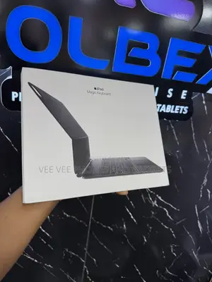 New Magic Keyboard 13inch M4