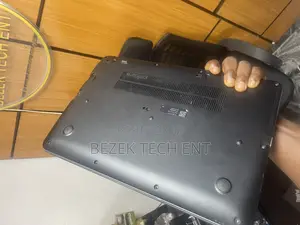 New Laptop HP ZBook 15u G3 8GB Intel Core I5 SSD 256GB