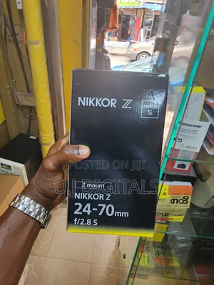 Nikon Z 24-70 F2.8s Lens