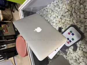 Laptop Apple MacBook Air 2015 4GB Intel Core i5 SSD 128GB