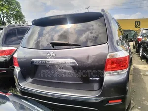 Toyota Highlander Limited 3.5l 4WD 2013 Gray
