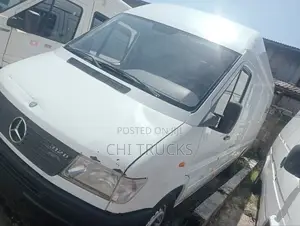 Mercedes-Benz Sprinter 2005 White