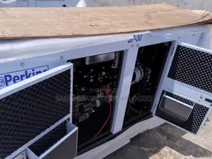 High Performance Perkins 3okva Soundproof DIESEL Generator