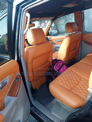 New Model Leader Seat Solid