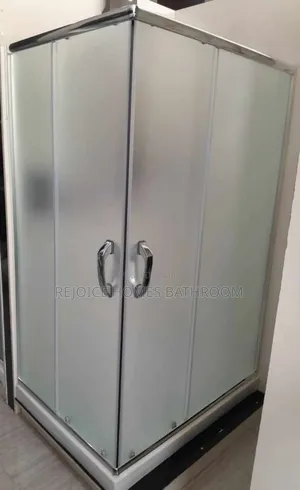 90 by 120 Quality Shower Cubicle Obscure