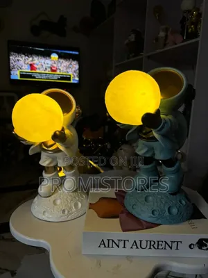 Astronaut Statue Creative Moon Lamp Resin