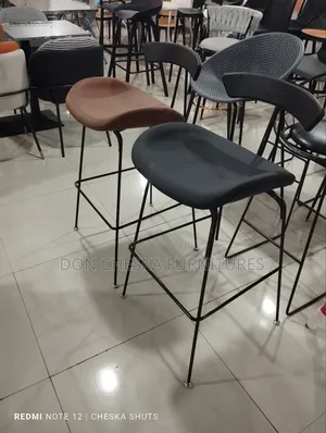 Metal Leg Bar Stool