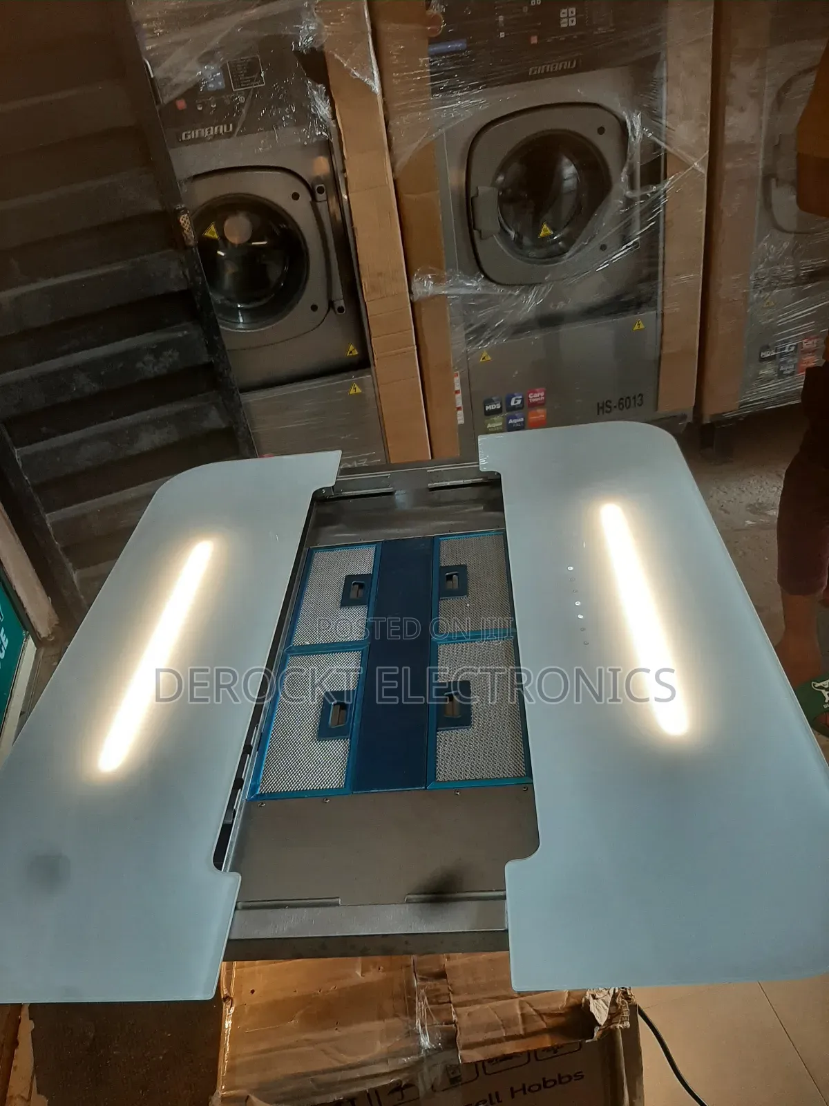 Russell Hobbs Automatic Ceiling Hood