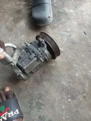 Ac Compressor for Toyota Lexus Rx330 and Rx300 Model