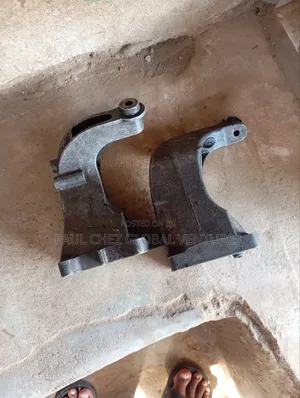 Engine Arm Mercedes Benz 272 Engine. 211,Glk,204